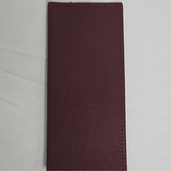 Badgley Mischka Wine Card Holder with Gold Detail - Picture 2 of 2